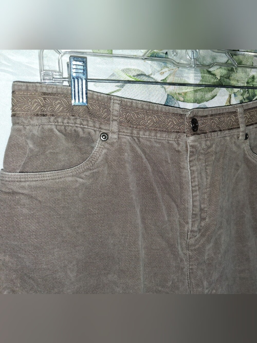 ($3Bundled) Liz Claiborne Corduroy Pants with Embroidered Waistband